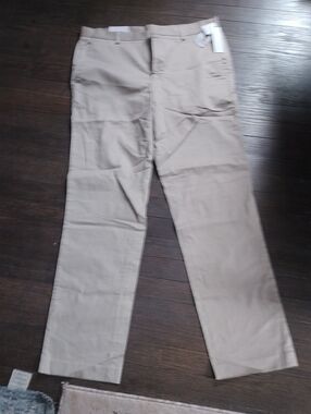NWT Calvin Klein Men’s Khaki Beige Chino Pants Sz 32/32